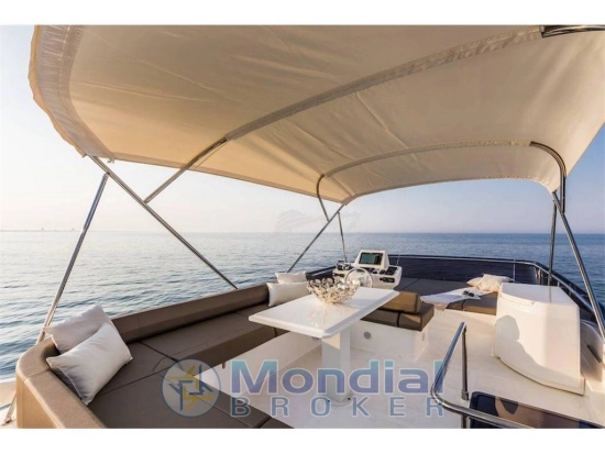 Ferretti 550 usado à venda
