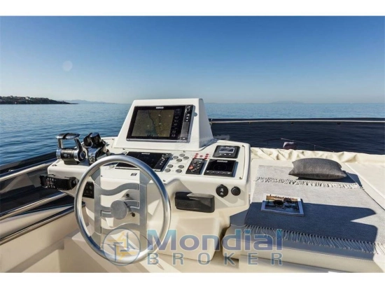 Ferretti 550 usado à venda