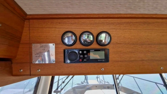 Targa 37 CFC Aft Door Black Line de segunda mano en venta