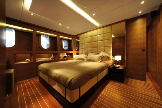 Mondomarine 160 usado à venda