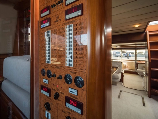 Ferretti 80 de segunda mano en venta
