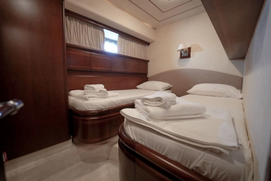 Ferretti 80 de segunda mano en venta
