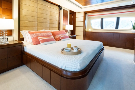 Azimut 96 usado à venda