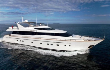 Falcon Yachts 2000 usata in vendita