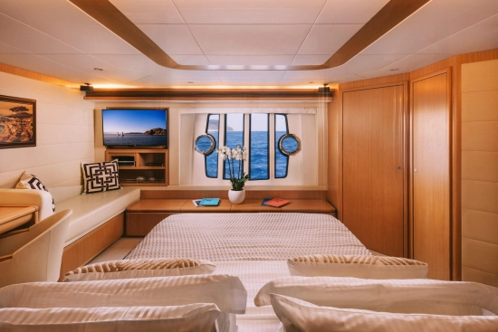 Ferretti 830 de segunda mano en venta