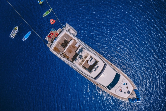 Ferretti 830 de segunda mano en venta