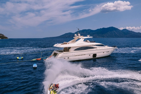 Ferretti 830 de segunda mano en venta