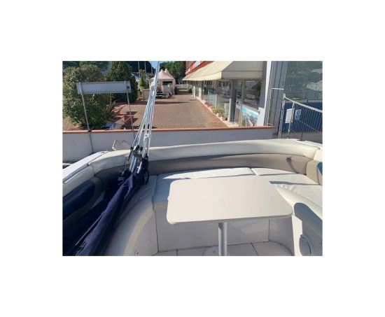 Four Winns 225 Sundowner de segunda mano en venta