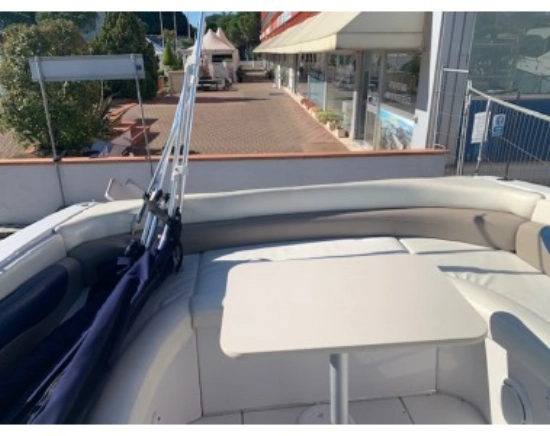 Four Winns 225 Sundowner de segunda mano en venta