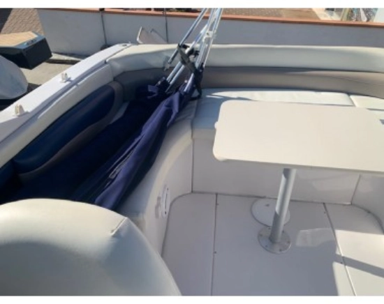 Four Winns 225 Sundowner de segunda mano en venta