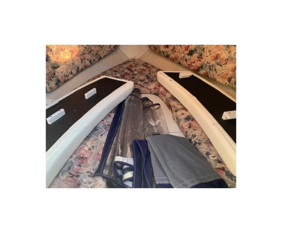 Four Winns 225 Sundowner de segunda mano en venta