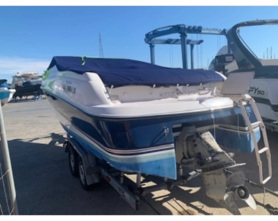 Four Winns 225 Sundowner de segunda mano en venta