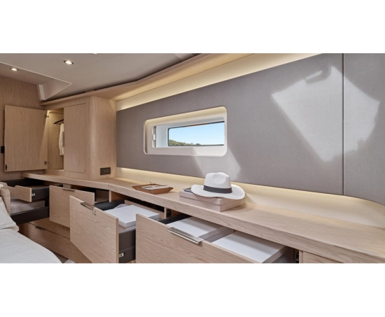 Beneteau Oceanis Yacht 60 usado à venda