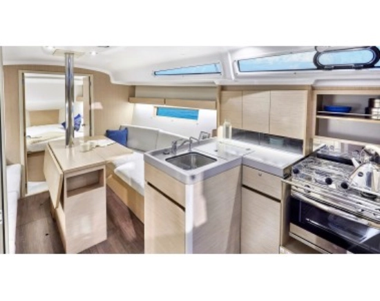 Beneteau Oceanis 34.1 usado à venda