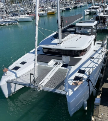 Lagoon 43
