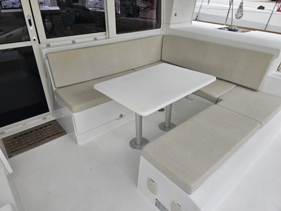 Lagoon 400 S2 usata in vendita