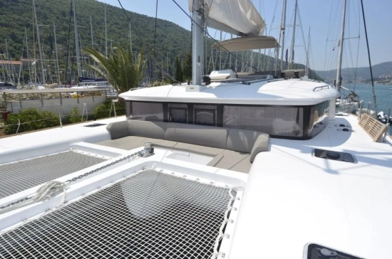 Lagoon 450 F usado à venda