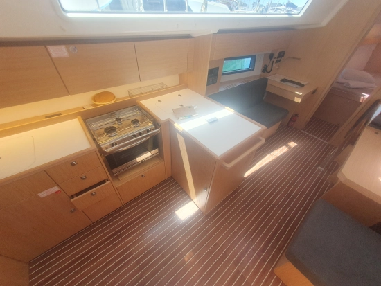 Bavaria Yachts C42 usado à venda