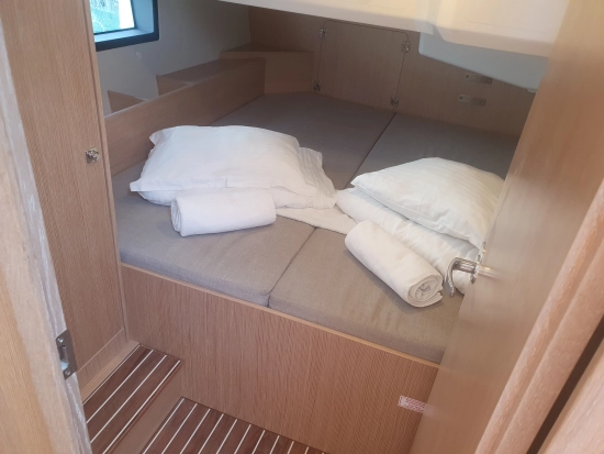 Bavaria Yachts C42 usado à venda
