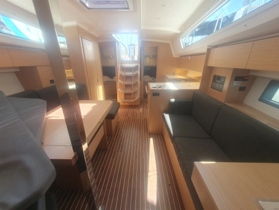 Bavaria Yachts C42 usado à venda