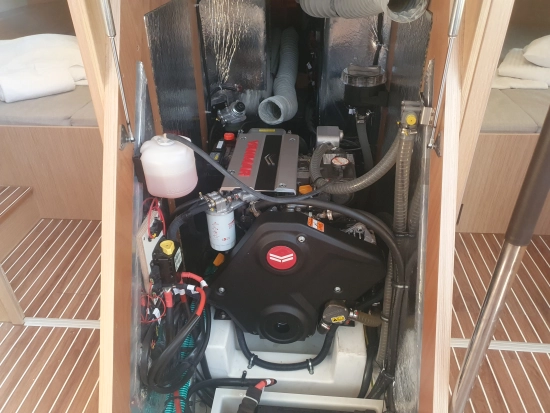 Bavaria Yachts C42 usado à venda