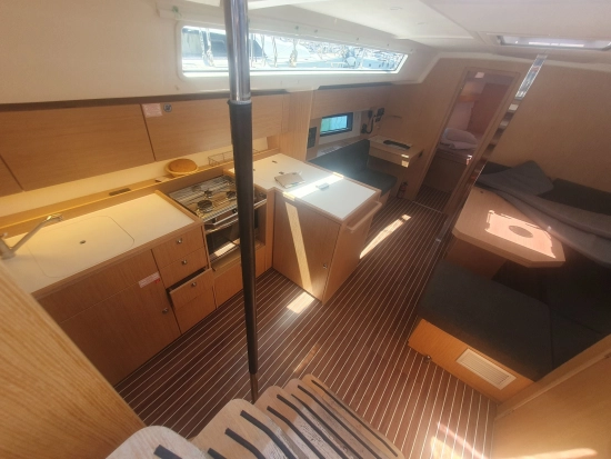 Bavaria Yachts C42 usado à venda