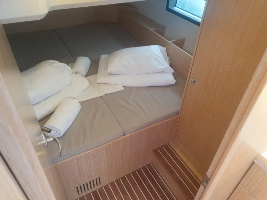 Bavaria Yachts C42 usado à venda
