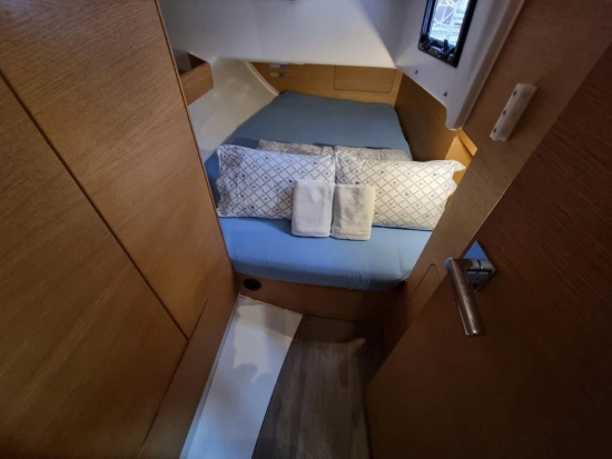 Elan Marine E4 usado à venda