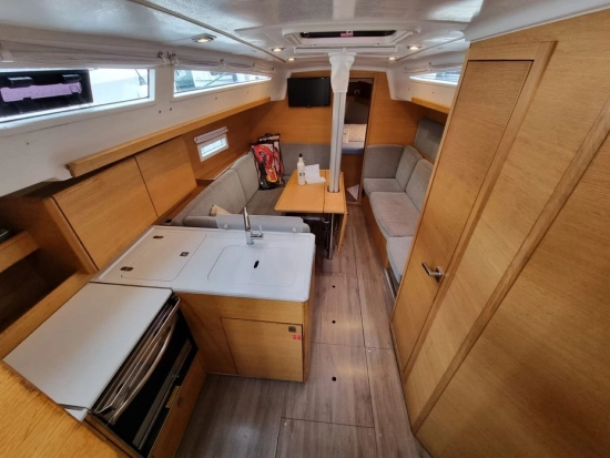 Elan Marine E4 usado à venda
