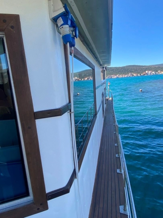 Custom Boat 13.84 m usata in vendita