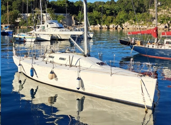 Beneteau First 40.7 usado à venda