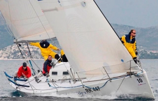 Beneteau First 40.7 usado à venda