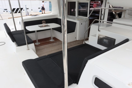 Lagoon 450 s usado à venda