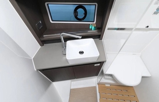Sealine C335V de segunda mano en venta