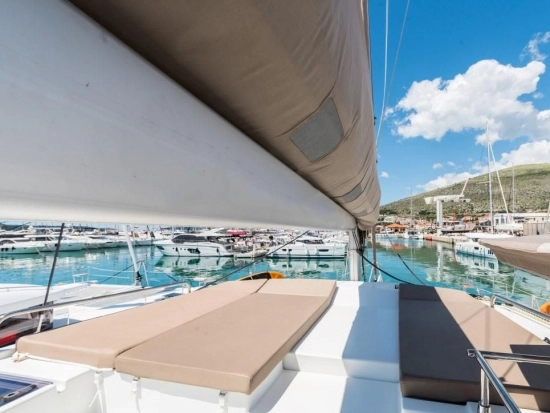 Fountaine Pajot Saona 47 usata in vendita