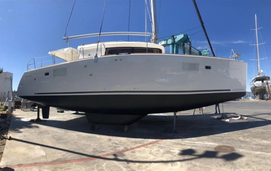 Lagoon 450 F usado à venda