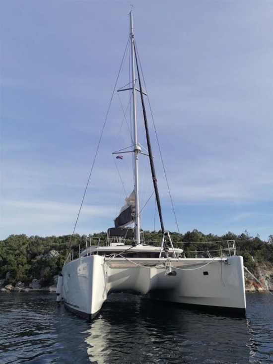 Lagoon 450 F usado à venda