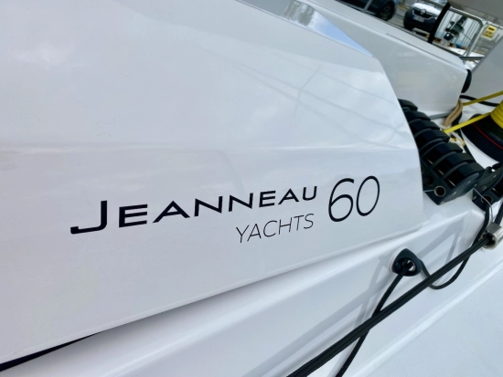 Jeanneau 60 usado à venda