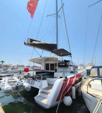 Lagoon 40 usata in vendita