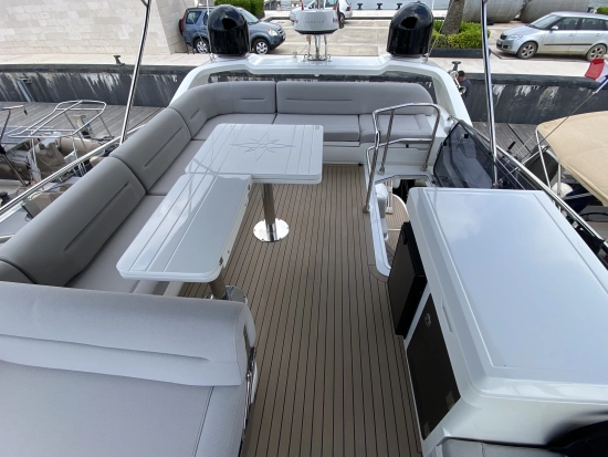 Galeon 440 Fly usado à venda