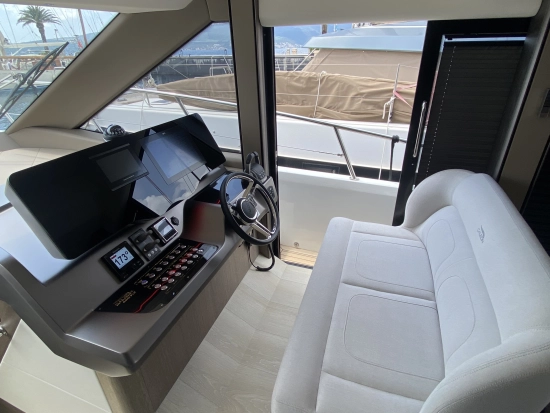 Galeon 440 Fly usado à venda