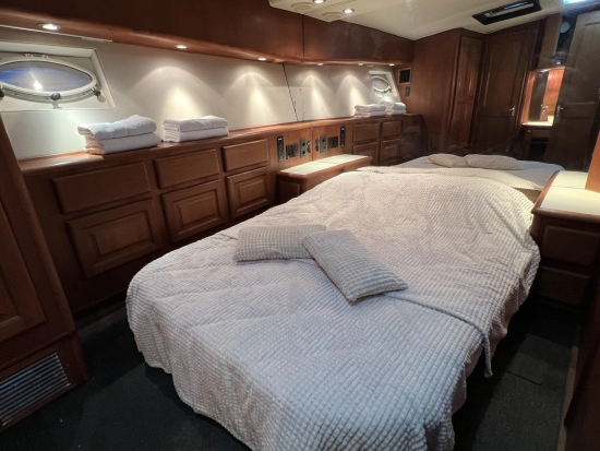 Viking Yachts 50 Convertible Sport Fisher de segunda mano en venta