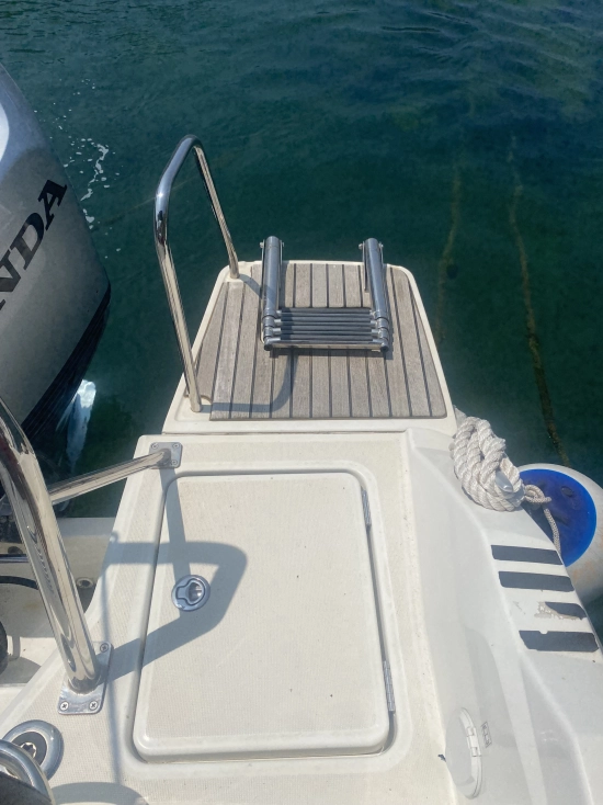 Jeanneau Cap Camarat 7.5 CC 2 de segunda mano en venta