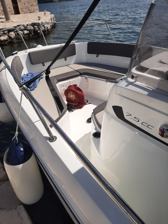 Jeanneau Cap Camarat 7.5 CC 2 de segunda mano en venta