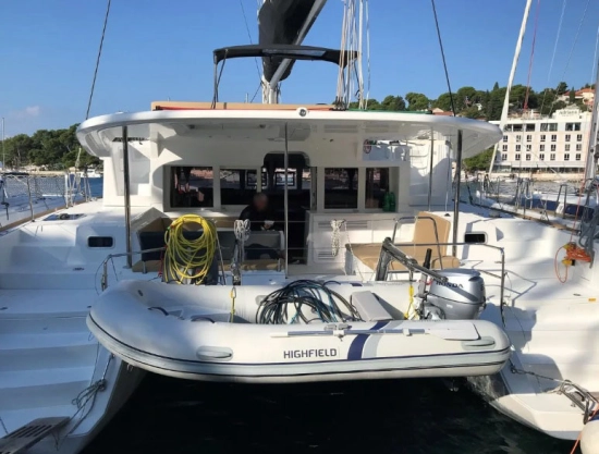 Lagoon 450 F usado à venda