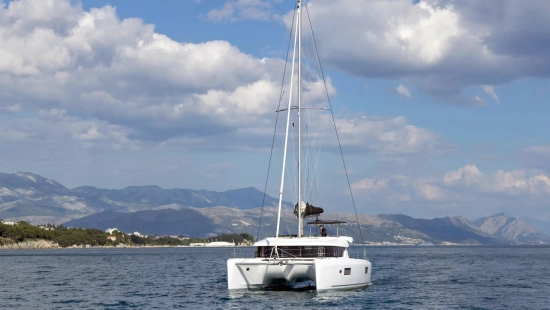 Lagoon 42 usata in vendita