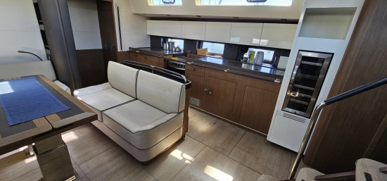 Beneteau Oceanis Yacht 62 usado à venda