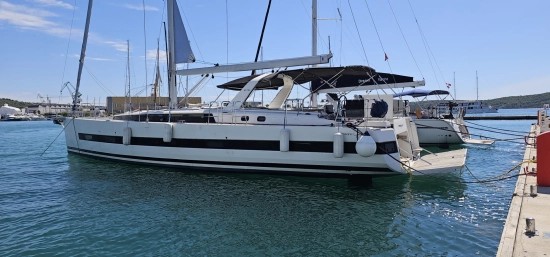 Beneteau Oceanis Yacht 62 usado à venda