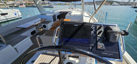 Beneteau Oceanis Yacht 62 usado à venda