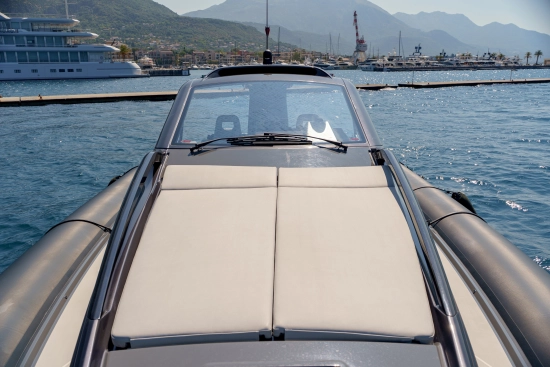 Custom 48 usata in vendita